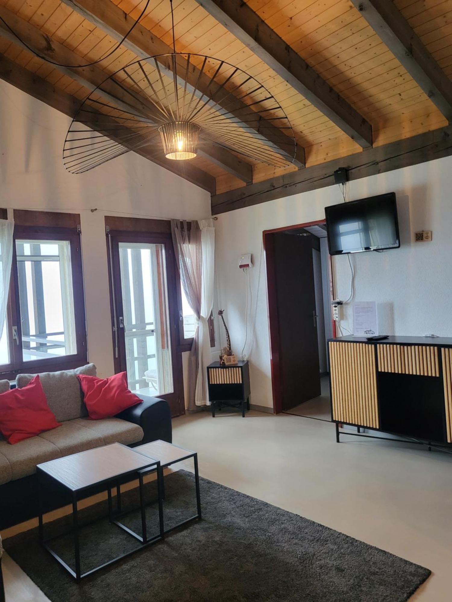 Hotel Platten Apartment غيراسو المظهر الخارجي الصورة